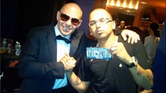 Papa Sensato Ft. Pitbull-Crazy People ( New 2011 ) смотреть онлайн