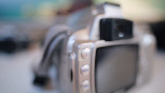 Nikon D40 - My Thoughts | Enjoyable Little Camera :-) смотреть онлайн