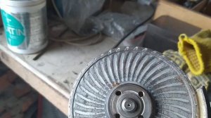 Как и чем разрезать ламинат вдоль? Без сколов и ровно.