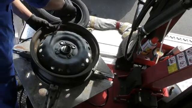 タイヤ交換　Tire Exchange　155/65R14　HONDA　ZEST